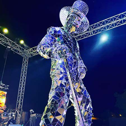 Mirrorman huren